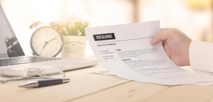 Co można napisać o sobie w CV, aby wyróżnić się w rekrutacji?